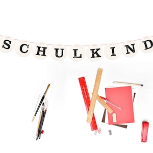 Guirlanda SCHULKIND feita de letras para decoração de matrícula escolar introdução escolar primeiro dia de aula | Feito à mão por renna deluxe