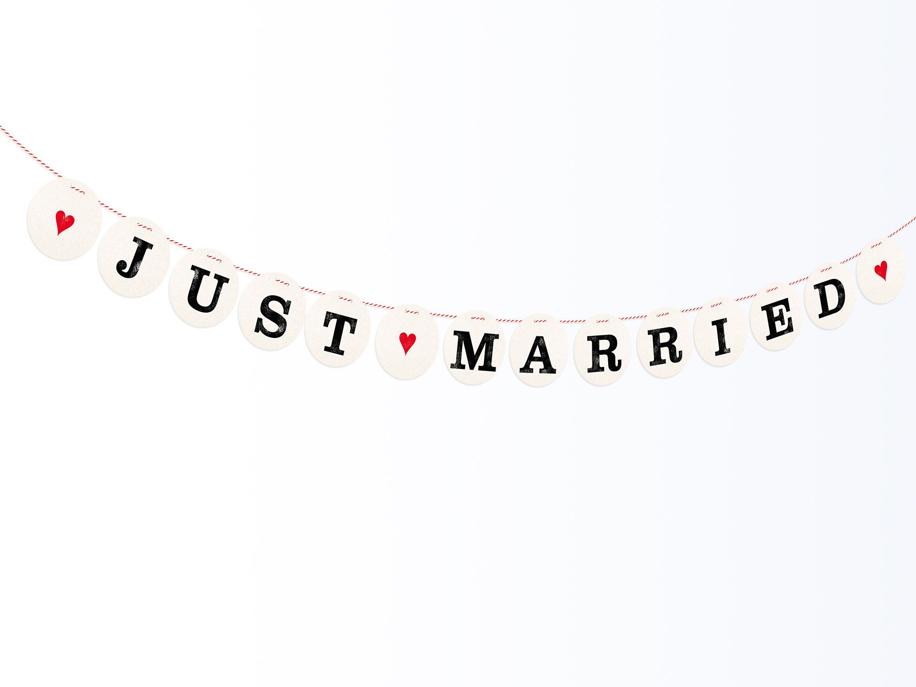 JUST MARRIED Girlande // Hochzeitsgirlande aus Buchstaben,  Hochzeitsdekoration von renna deluxe - .de