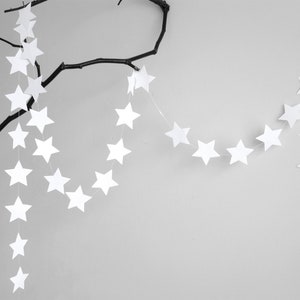 Star garland made from old book pages Star garland Christmas garland Sustainable Christmas decoration renna deluxe White
