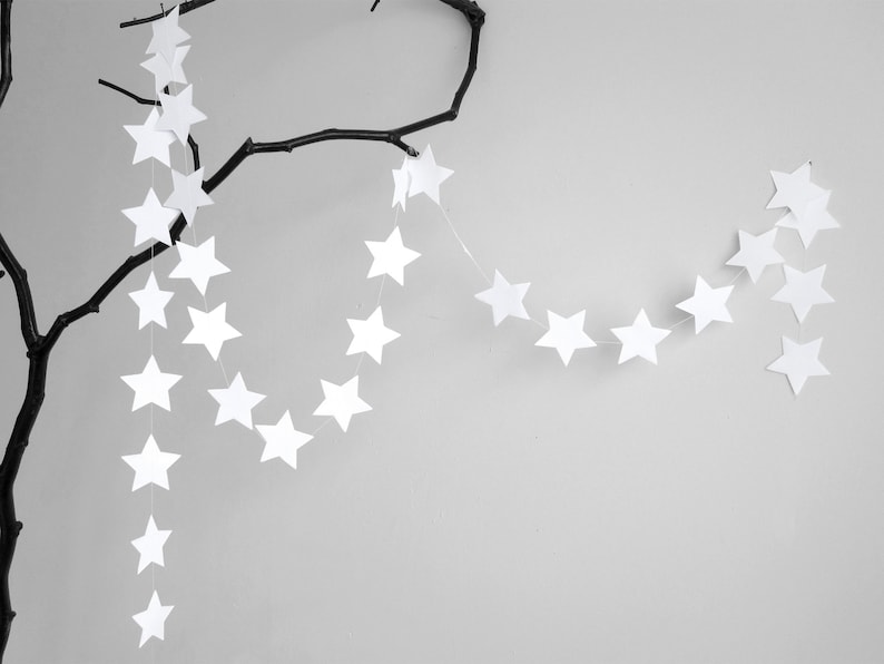 Star garland made from old book pages Star garland Christmas garland Sustainable Christmas decoration renna deluxe White