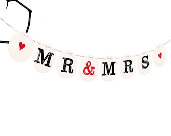 MR & MRS bunting // wedding bunting decorative garland by renna deluxe