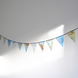 World Map bunting fait de feuilles de route vintage, wanderlust, upcycling faite par renna deluxe image 3