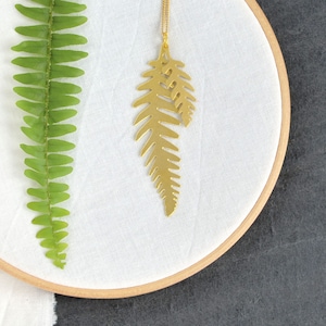 GOLD fern necklace, long necklace with two fern leaf pendants, nature jewellery, fern leaf, boho style minimalist renna deluxe