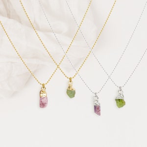 Collana AUGUST Birthstone Pietra preziosa grezza d'oro PERIDOT, stile boho, regalo di compleanno, regali di Natale, gioielli boho di renna deluxe immagine 3