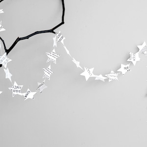 Star garland made from old book pages Star garland Christmas garland Sustainable Christmas decoration renna deluxe Black-White s/w