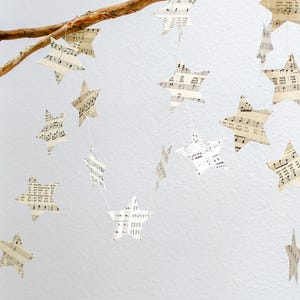 Star garland made from old book pages Star garland Christmas garland Sustainable Christmas decoration renna deluxe Music