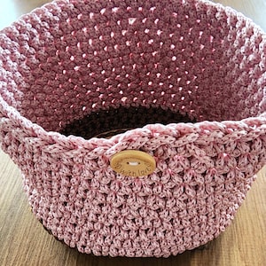 Glossy pink basket