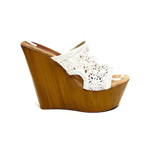 Vintage 1990s Platform Wedge Sandals // Ivory Crochet Faux Wood High Heel Wedges by Sbicca Size 9