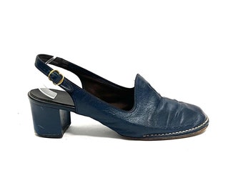 Vintage 1960s Mod Slingbacks // Navy Blue Vegan Leather Clog Style Heels by Joyce Size 9.5