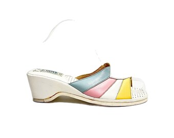 Vintage 1970s Colorblock Wedge Sandals // Białe wegańskie skórzane buty na lato z odkrytymi palcami od Love Mates Rozmiar 8