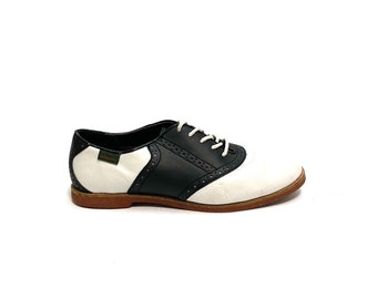 Vintage 1990s Saddle Shoes // Black and White Leather Lace Up Oxfords by GH Bass & Co Size 10