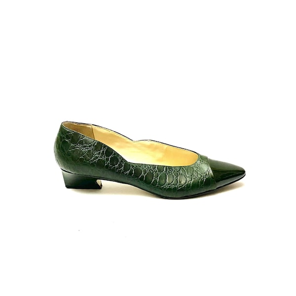 Vintage 1980s Kitten Heels // Forest Green Embossed Leather Reptile Skin Pumps by Rush Hour Premier Size 8