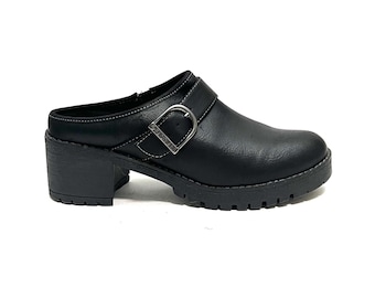 Vintage Y2K Chunky Platform Clogs // Black Leather Slip On Heeled Mules by Eastland Size 9.5