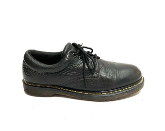 Vintage 1990s Mens Oxfords // Black Leather Lace Up Platform Sole Goth Hipster Shoes by Dr. Martens Size 11