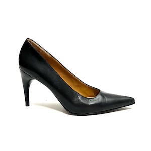 Vintage Y2K Pointed Toe Pumps // Charcoal Gray Leather Slip On Stiletto Heels by Charles Jourdan Size 8.5