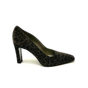 Vintage 1980s Leopard Print Heels // Gray Suede Square Toe Pumps by Paloma Size 7
