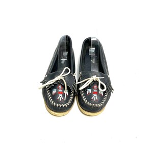 Minnetonka shop gray moccasins