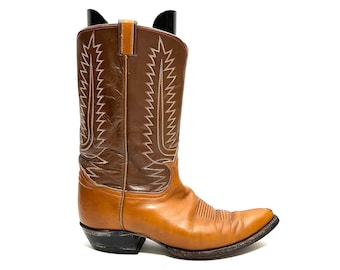 Vintage 1980s Herren Cowboy Stiefel mit spitzer Kappe // Zweifarbige braune Leder Westernstiefel von Tony Lama Größe 9,5