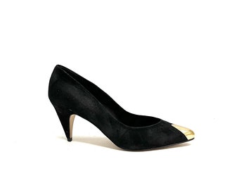 Vintage 1980s Formal Pumps // Black Suede Gold Toe Slip On Dress Heels by Jacqueline Ferrar Size 6.5