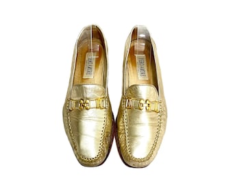 Vintage 1980s Moccasin Stitched Loafers // Metallic Gold Leather Horsebit Accent Slip On Shoes by Piero Amore Size 7