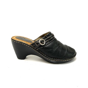 Vintage 1990s Leather Clogs // Chunky Black Slip On Wedge Heels by Cherokee Size 8.5