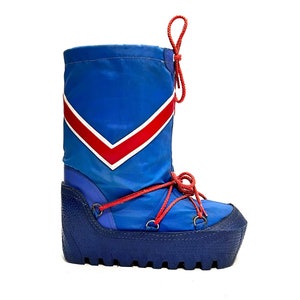 Vintage 1980s Womens Moon Boot Style Snow Boots // Blue Nylon Platform Pull On Winter Boots Size 9.5