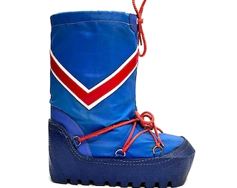 Vintage 1980s Womens Moon Boot Style Snow Boots // Blue Nylon Platform Pull On Winter Boots Size 9.5