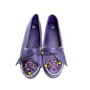 Vintage 1970s Beaded Moccasins // Purple Vegan Leather Kiltie Fringe Slip On Loafers Size 9