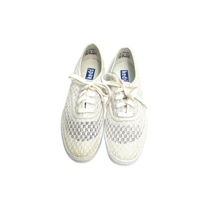 Vintage 1990s Deadstock Sneakers // White Canvas Illusion Netting Lace Up Lifestyle Trainers by Keds Size 6