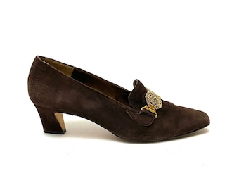 Vintage 1980s Classic Brown Suede Pumps // Office Fashion Heels Size 7.5