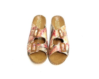 Vintage Y2K Deadstock Pink Printed Sandals // Brown Leather Slip On Buckle Wedge Walking Shoes by La Plume Size 9 // European Vintage