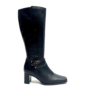 Vintage Y2K Knee High It Girl Boots // Black Leather Square Toe Zip Up Fashion Boots by Caressa Size 8