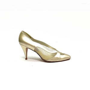 Vintage 1980s Glitter Illusion Heels // Metallic Gold Leather Dress Pumps by Stuart Weitzman Size 8