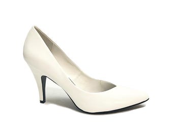 Vintage 1990s Deadstock Pumps // White Vegan Leather Slip On Bridal Heels by Fioni Size 12