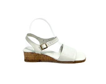 Vintage 1960s Deadstock Sandals // White Leather Strappy Slingback Wedges by Cobbies Size 8