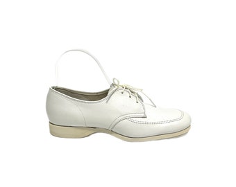 Vintage 1960s Deadstock Nurse Shoes // White Leather Lace Up Oxford Fetish Cosplay Shoes by Career Size 6.5