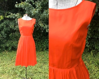 Vintage Red Cocktail Dress // 1950s Party Dress // Crepe Full Skirt Holiday Fashion