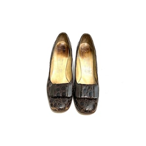Vintage 1950s Workwear Pumps // Brown Reptile Leather Slip On Buckle Heels by Puccini Size 9