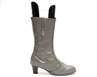 Stivali alla moda vintage anni '70 foderati in pelliccia sintetica // Stivaletti invernali con tacco e cerniera in pelle grigia di Glov-Ett taglia 7
