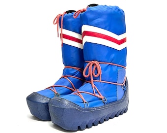 Vintage 1980s Womens Moon Boots // Blue Nylon Platform Pull On Mid Calf Winter Snow Boots Size 9