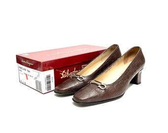 Vintage 1990s Designer Pumps // Classic Brown Reptile Leather Horsebit Accent Slip On Heels by Salvatore Ferragamo Size 8.5