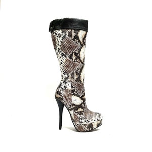 Charlotte russe high heel boots hotsell