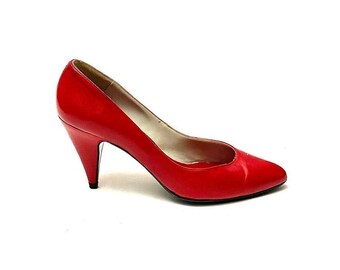 3 inch red pumps
