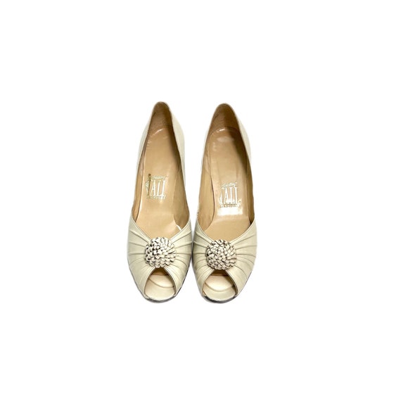 Vintage 1980s Deadstock Peep Toe Pumps // Beige L… - image 3