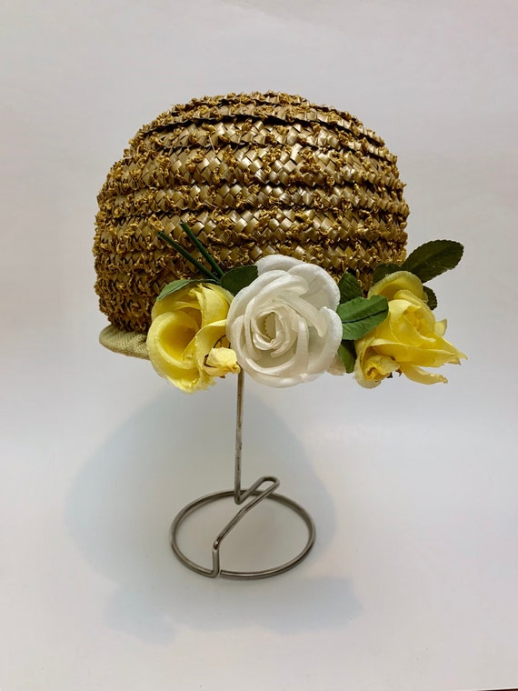 Vintage 1960s Floral Beehive Hat // Woven Rattan … - image 1