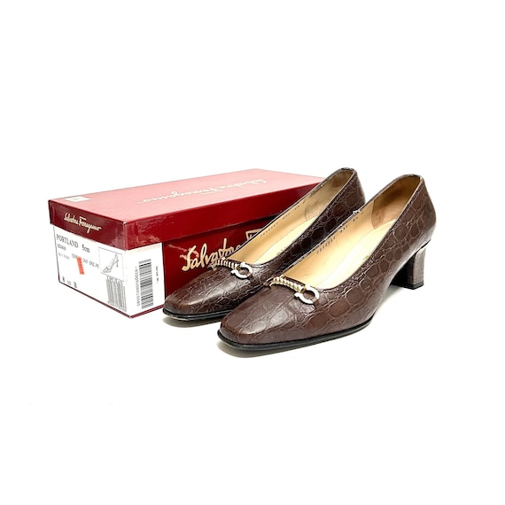 Brown hotsell crocodile pumps