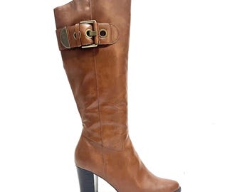 Vintage Y2K Deadstock Wide Calf Boots // Brown Vegan Leather Knee High Zip Up Buckle Boots by Fioni Size 12