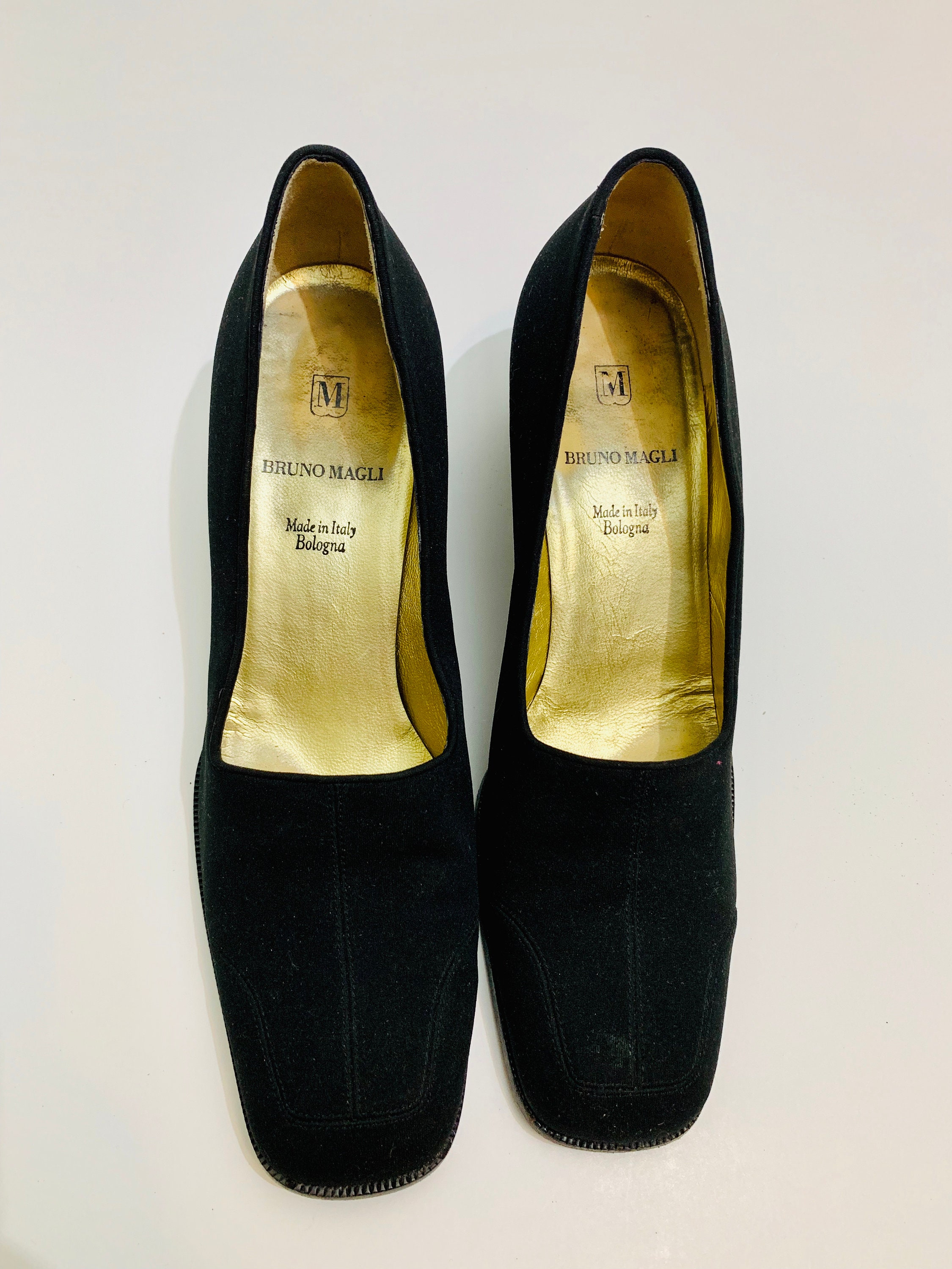 Classic Black Corporate Pumps // Vintage Office Fashion Shoes - Etsy
