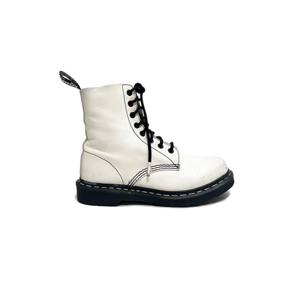 Dr. Martens Combat Boots with Black Laces White Leather 8-Eye s-l400.jpg main image 4