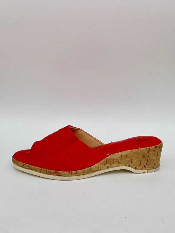 Vintage 1970s Slip On Sandals Cherry Red Summer Vegan Shoes Size 10 Vintage 1970s Slip On Sandals Cherry Red Summer Vegan Shoes Size 10